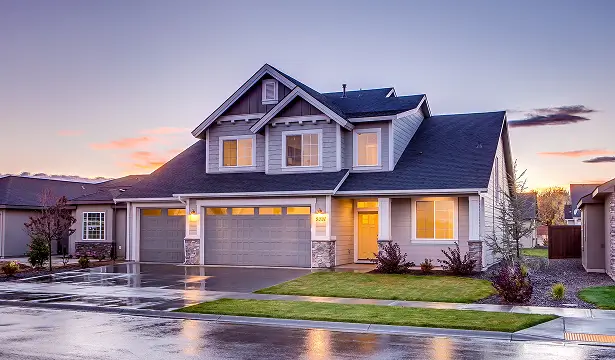 Why a Listing Lives or Dies on Its First Image